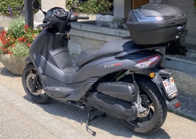 Sym HD300 à Sezenove (canton de Genève)